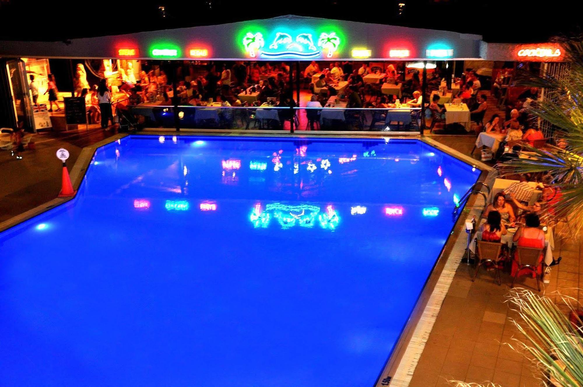 Отель Club Alpina Мармарис Экстерьер фото